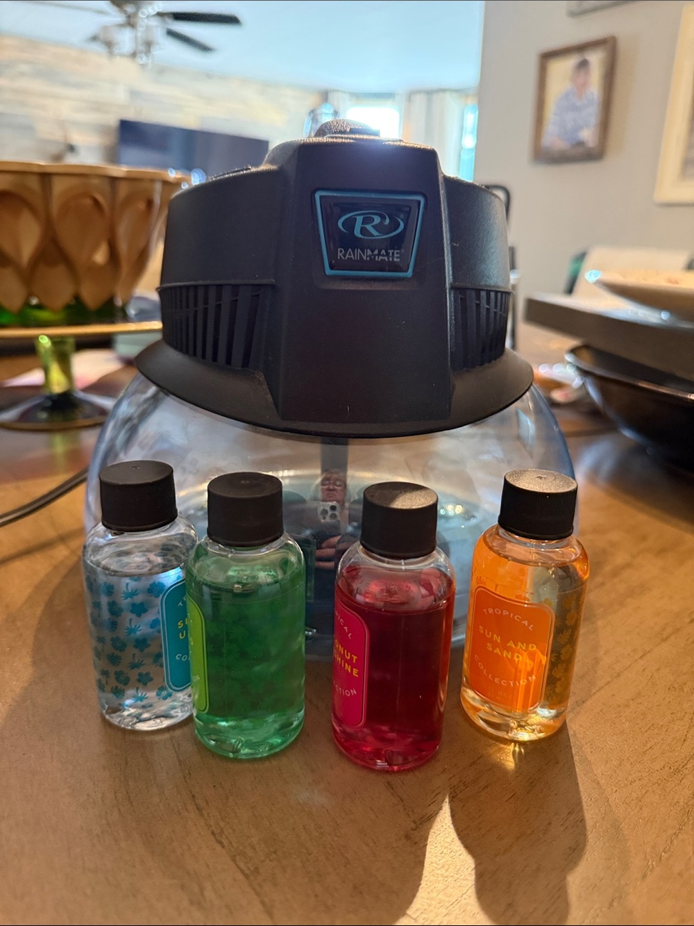 Rainbow Rainmate Aromatherapy Diffuser with Blue, Green, Red and Orange Oils